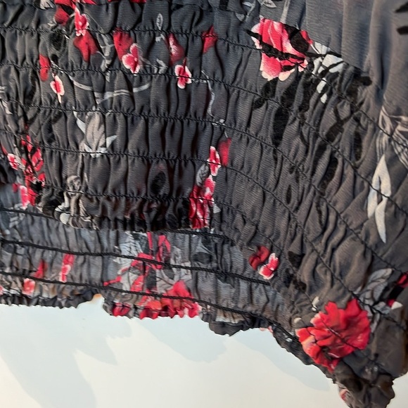 Reitmans Sheer Floral Blouse – Size L - Picture 4 of 6